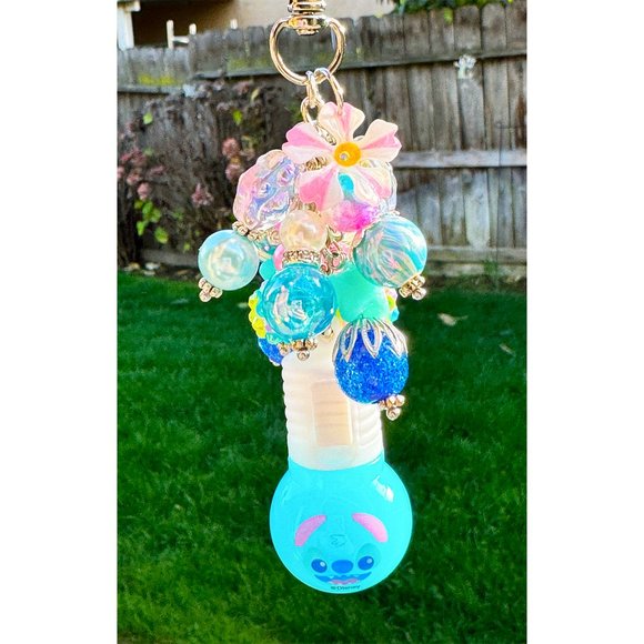 Disney Stitch Hawaiian Lightbulb Keychain Purse Bag Charm - Picture 1 of 9